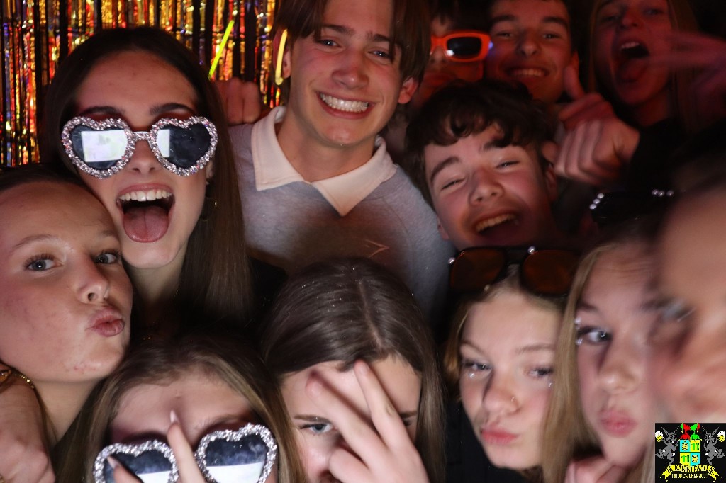 ../Images/Jeugd Opwarmbal Photobooth 414.jpg